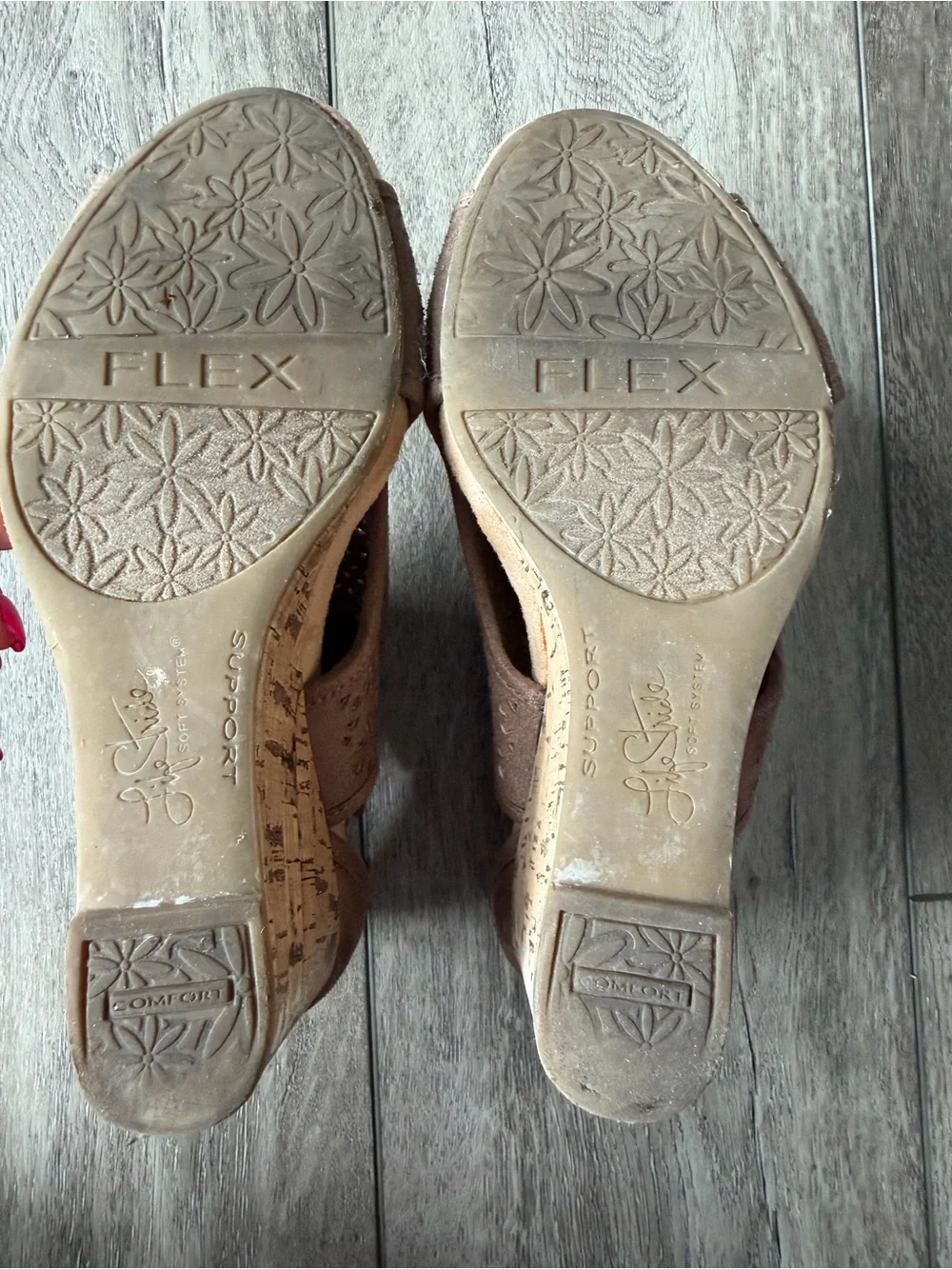 Life Stride Taupe Perforated Wedge Sandals 6.5